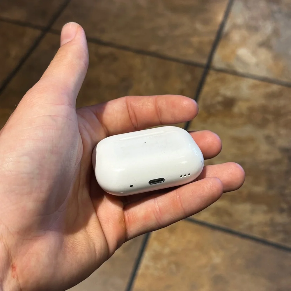 Wireless Earbuds with Charging Case - White